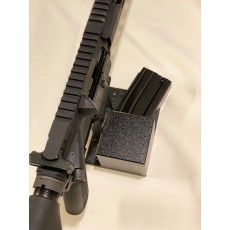 AR-15 Single Vertical Wall Mount w/ Mag Storage